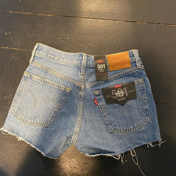Levi’s jean shorts - Picture 2 of 3